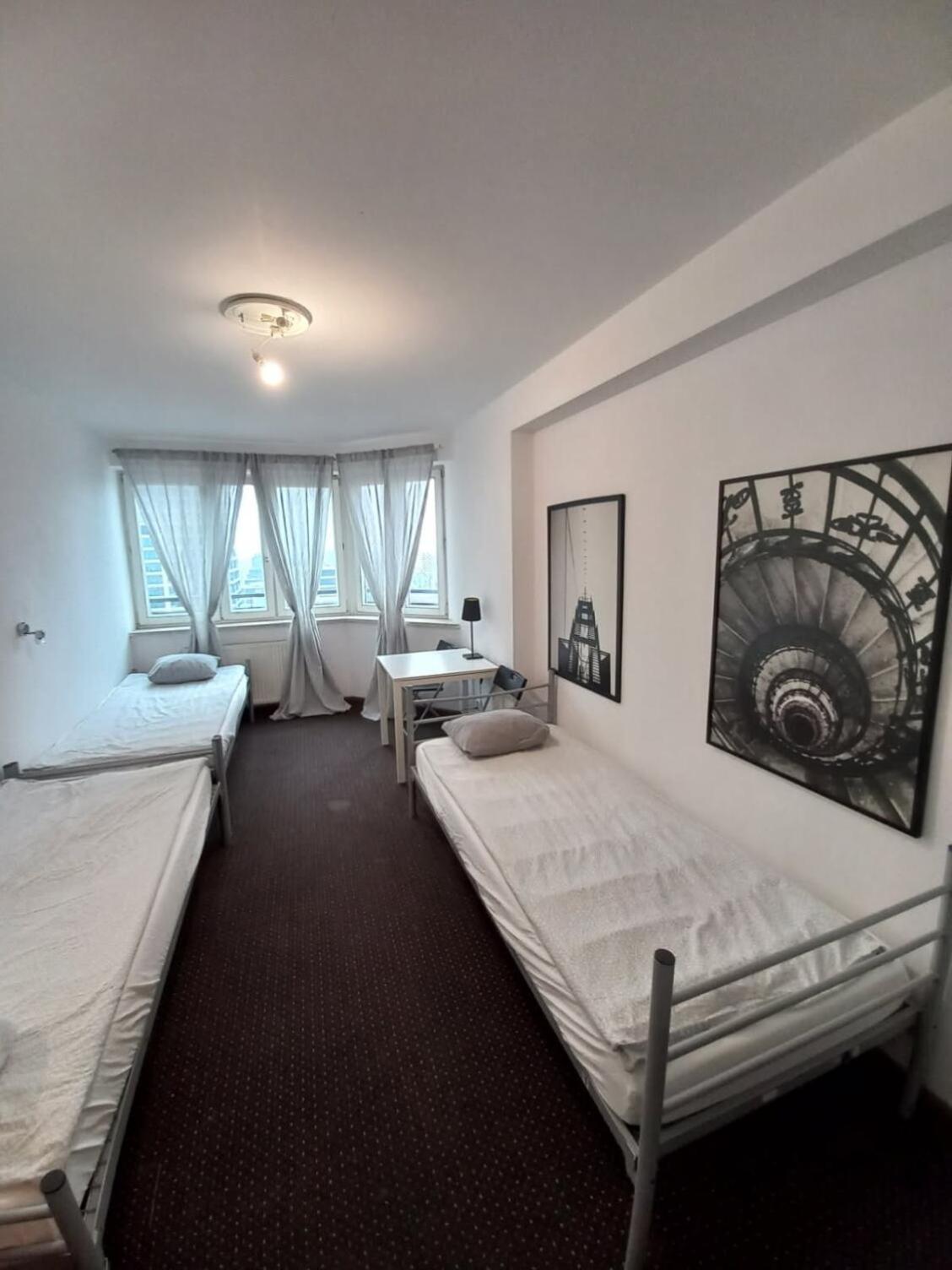Centrum/ In Centre Hostel *